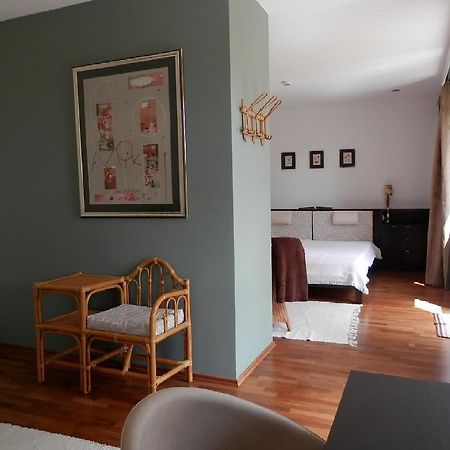 Csiki Apartman Budaors Bilik gambar